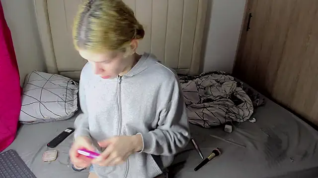 Snapshot of melo_prin chatting on October 20, 2025, 7:31 am melo prin online show from October 20, 2025, 7:31 am