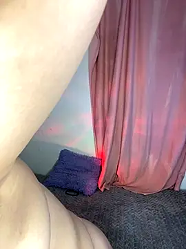 Snapshot of Ari_Martin chatting on October 18, 2025, 4:26 am Ari Martin online show from October 18, 2025, 4:26 am