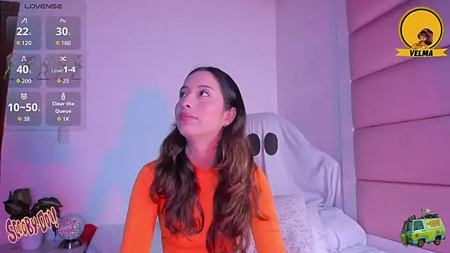 Snapshot of little-Emma chatting on October 6, 2025, 12:19 am little-Emma online show from October 6, 2025, 12:19 am