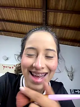 Snapshot of little-Emma chatting on October 8, 2025, 2:53 am little-Emma online show from October 8, 2025, 2:53 am