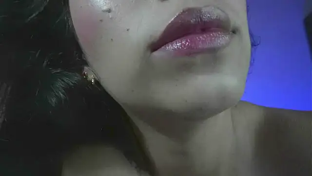 little-Emma online show from March 9, 2026, 12:03 am