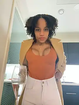 Black Dolll online show from December 31, 2024, 10:34 pm