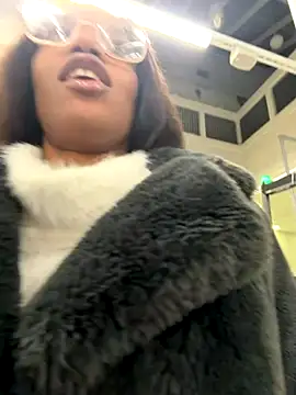 Black Dolll online show from December 19, 2025, 6:15 pm