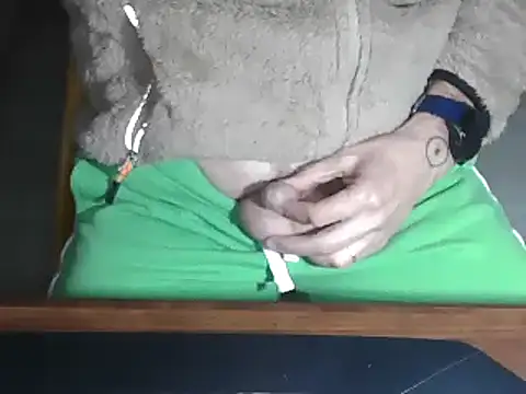 Snapshot of Adri_gard chatting on March 5, 2025, 8:32 pm Adri gard online show from March 5, 2025, 8:32 pm