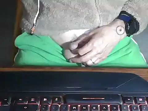 Snapshot of Adri_gard chatting on March 18, 2025, 8:48 pm Adri gard online show from March 18, 2025, 8:48 pm