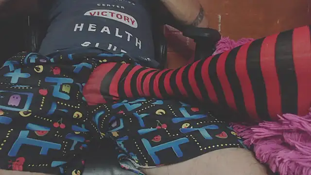 OldManAndGirlishLady online show from January 4, 2025, 2:35 am