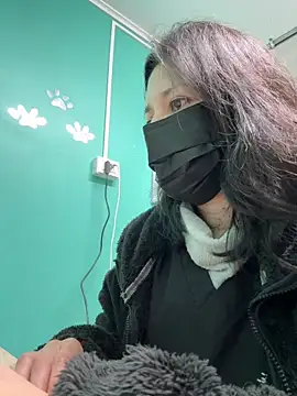 Snapshot of Reinacatchile chatting on September 9, 2025, 1:21 pm Reinacatchile online show from September 9, 2025, 1:21 pm