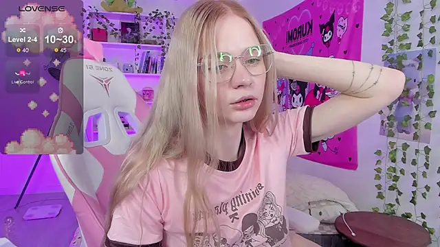 Snapshot of Milia_Parker chatting on February 21, 2025, 10:04 pm Milia Parker online show from February 21, 2025, 10:04 pm