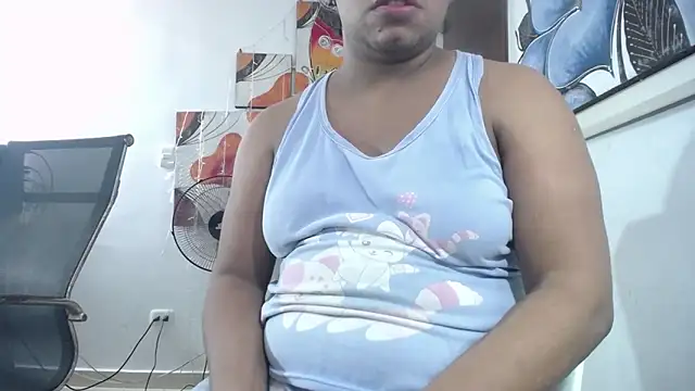 Snapshot of tsbigcock10incock chatting on February 6, 2026, 6:44 pm tsbigcock10incock online show from February 6, 2026, 6:44 pm