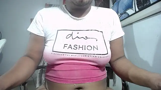 Snapshot of tsbigcock10incock chatting on February 24, 2026, 5:49 am tsbigcock10incock online show from February 24, 2026, 5:49 am