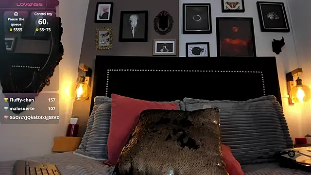 Snapshot of Charlotte__Benett chatting on February 27, 2025, 7:23 am Charlotte Benett online show from February 27, 2025, 7:23 am