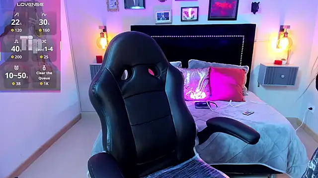 Snapshot of Charlotte__Benett chatting on November 29, 2025, 4:26 am Charlotte Benett online show from November 29, 2025, 4:26 am