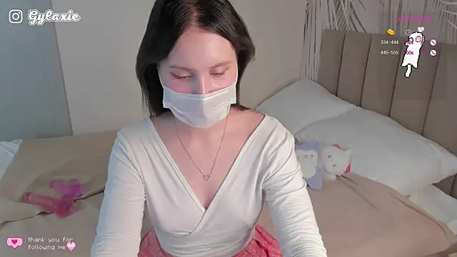 Snapshot of Gylaxie chatting on October 7, 2025, 9:39 am Gylaxie online show from October 7, 2025, 9:39 am