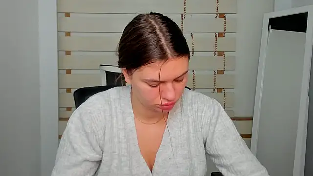 Snapshot of Josephine_Kiss chatting on December 9, 2024, 7:50 pm Josephine Kiss online show from December 9, 2024, 7:50 pm