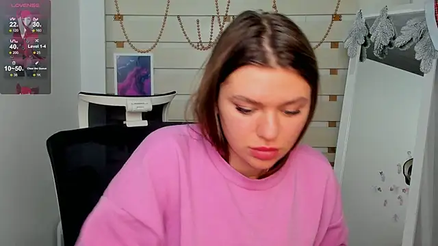 Snapshot of Josephine_Kiss chatting on December 15, 2024, 6:48 pm Josephine Kiss online show from December 15, 2024, 6:48 pm