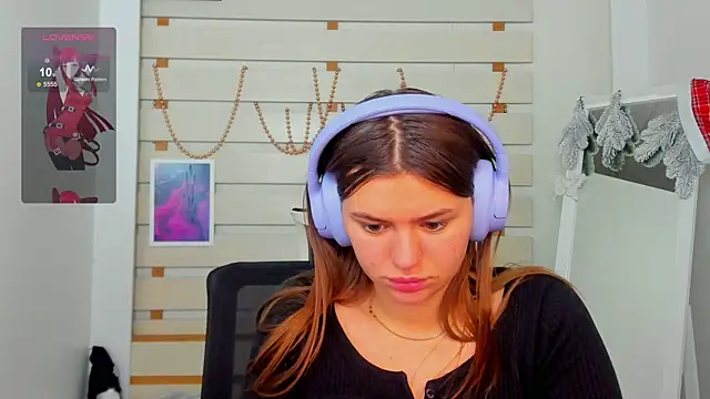 Snapshot of Josephine_Kiss chatting on December 30, 2024, 2:51 pm Josephine Kiss online show from December 30, 2024, 2:51 pm