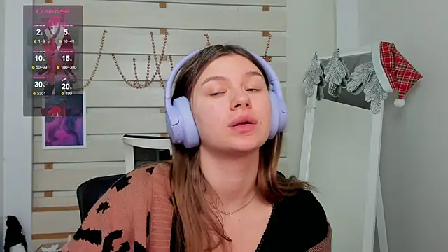 Snapshot of Josephine_Kiss chatting on January 8, 2025, 4:33 pm Josephine Kiss online show from January 8, 2025, 4:33 pm