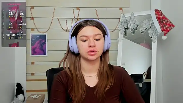 Snapshot of Josephine_Kiss chatting on January 18, 2025, 8:31 am Josephine Kiss online show from January 18, 2025, 8:31 am