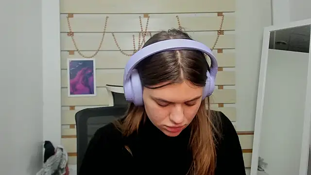 Snapshot of Josephine_Kiss chatting on February 8, 2025, 3:30 am Josephine Kiss online show from February 8, 2025, 3:30 am