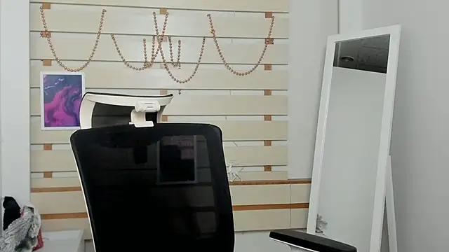 Snapshot of Josephine_Kiss chatting on February 9, 2025, 7:09 pm Josephine Kiss online show from February 9, 2025, 7:09 pm