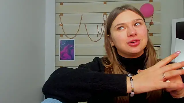 Snapshot of Josephine_Kiss chatting on February 13, 2025, 9:06 pm Josephine Kiss online show from February 13, 2025, 9:06 pm