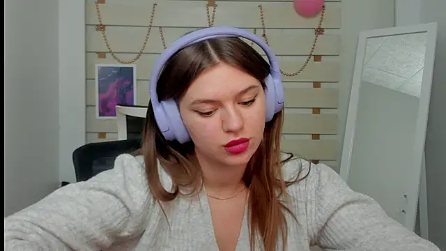 Snapshot of Josephine_Kiss chatting on February 24, 2025, 4:15 pm Josephine Kiss online show from February 24, 2025, 4:15 pm