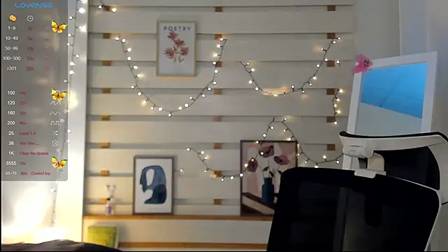 Snapshot of Josephine_Kiss chatting on October 13, 2025, 12:49 pm Josephine Kiss online show from October 13, 2025, 12:49 pm