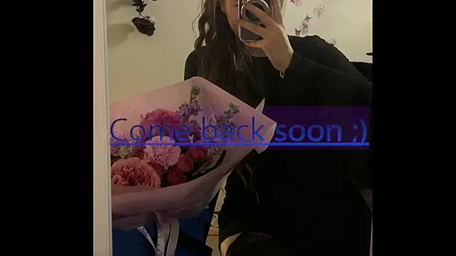 Josephine Kiss online show from January 14, 2026, 1:28 pm