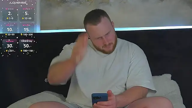 Snapshot of RoddyStill chatting on February 15, 2025, 6:23 pm RoddyStill online show from February 15, 2025, 6:23 pm