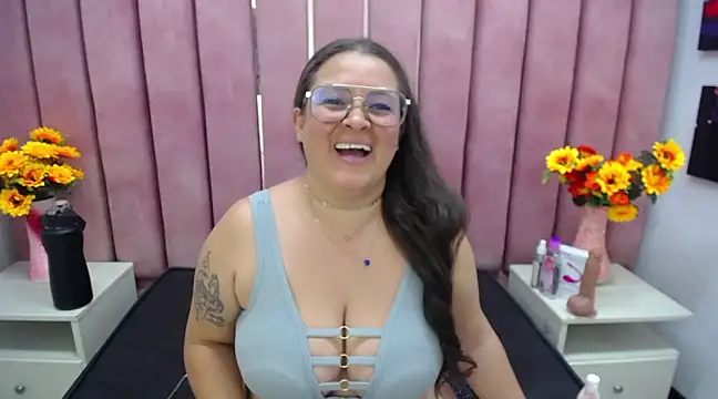 SaraThomso online show from January 28, 2025, 6:05 am