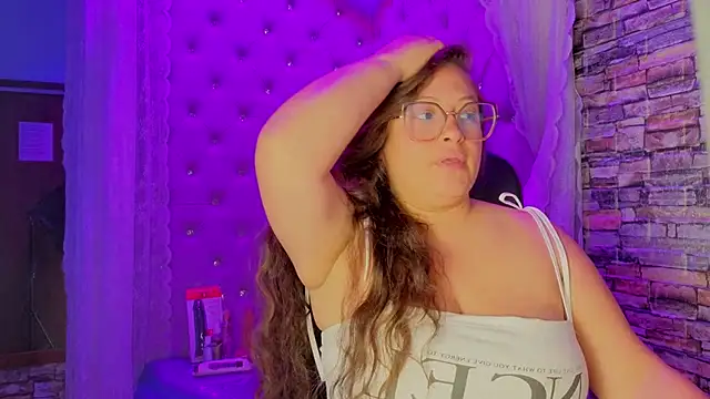 SaraThomso online show from November 20, 2025, 3:39 am