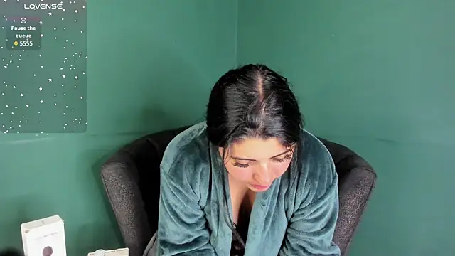 Danna 777  online show from September 26, 2025, 10:58 pm