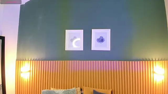  anavictoria  online show from January 13, 2026, 6:13 pm