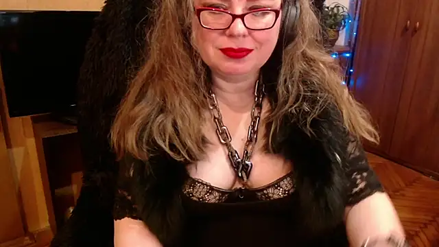 Snapshot of Miss_Tress chatting on December 11, 2024, 9:12 pm Miss Tress online show from December 11, 2024, 9:12 pm