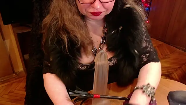 Snapshot of Miss_Tress chatting on December 18, 2024, 12:43 am Miss Tress online show from December 18, 2024, 12:43 am