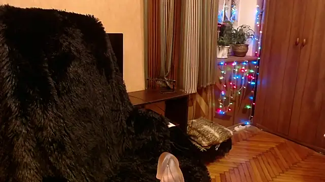 Snapshot of Miss_Tress chatting on December 29, 2024, 3:11 am Miss Tress online show from December 29, 2024, 3:11 am