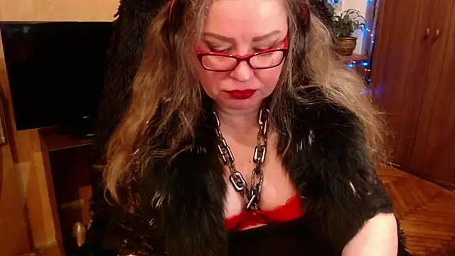 Snapshot of Miss_Tress chatting on December 30, 2024, 10:01 pm Miss Tress online show from December 30, 2024, 10:01 pm