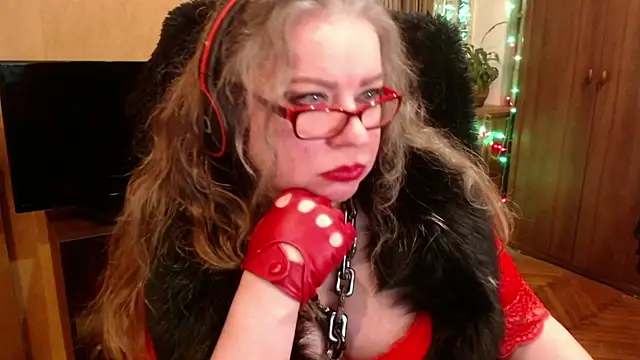 Snapshot of Miss_Tress chatting on January 11, 2025, 9:15 pm Miss Tress online show from January 11, 2025, 9:15 pm