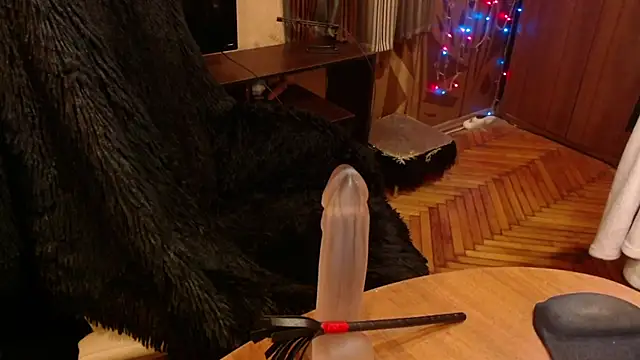 Snapshot of Miss_Tress chatting on March 6, 2025, 11:31 pm Miss Tress online show from March 6, 2025, 11:31 pm