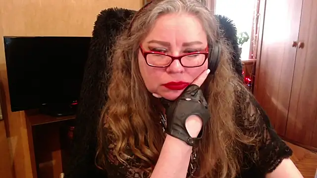 Snapshot of Miss_Tress chatting on March 9, 2025, 7:23 am Miss Tress online show from March 9, 2025, 7:23 am