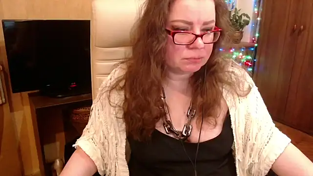 Snapshot of Miss_Tress chatting on March 14, 2025, 7:01 pm Miss Tress online show from March 14, 2025, 7:01 pm