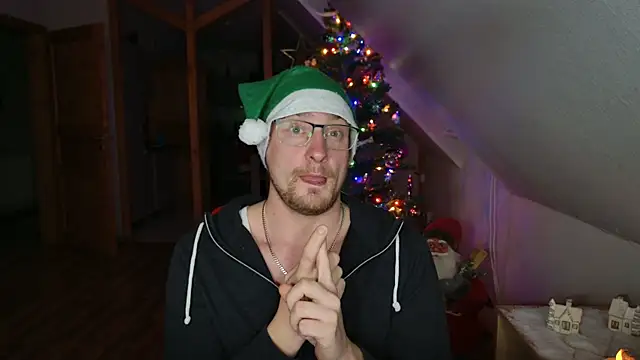 Snapshot of Relsxboy chatting on December 20, 2024, 8:55 pm Relsxboy online show from December 20, 2024, 8:55 pm