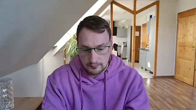 Snapshot of Relsxboy chatting on March 6, 2025, 8:41 am Relsxboy online show from March 6, 2025, 8:41 am