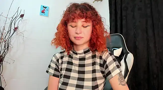 Snapshot of valent_27 chatting on December 12, 2024, 6:57 am valent 27 online show from December 12, 2024, 6:57 am