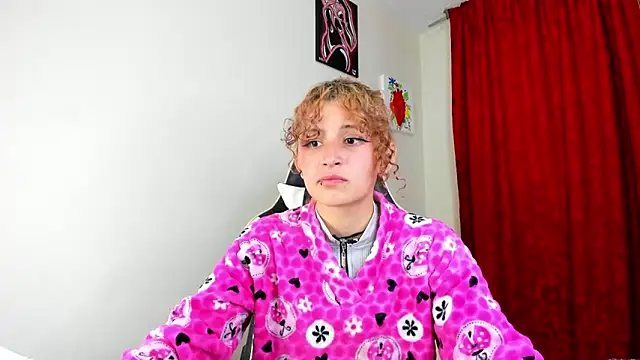 Snapshot of valent_27 chatting on September 9, 2025, 2:33 am valent 27 online show from September 9, 2025, 2:33 am