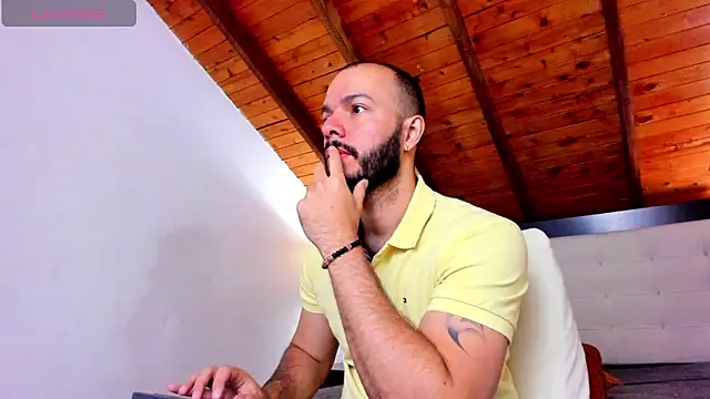 Snapshot of Tom_Bailey chatting on October 27, 2025, 12:53 pm Tom Bailey online show from October 27, 2025, 12:53 pm