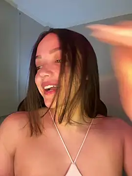 Snapshot of MisFrekcles_ chatting on February 1, 2025, 9:32 am MisFrekcles online show from February 1, 2025, 9:32 am