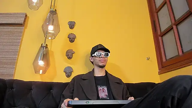 Snapshot of TomyMosterCock chatting on December 4, 2024, 12:41 am TomyMosterCock online show from December 4, 2024, 12:41 am