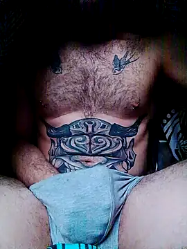 bearguy998 online show from December 24, 2024, 9:06 am