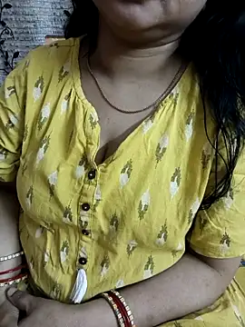 cuteyqueen online show from April 9, 2026, 3:17 am